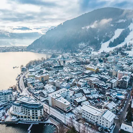 Alpine Essence Luxury In Zell Am Center Apartament *